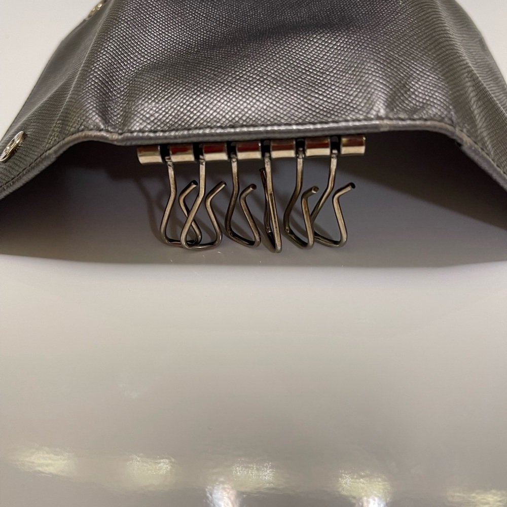 Prada Gunmetal Saffiano Key Holder / Card Tri-Fold Organizer Unisex - Picture 13 of 13